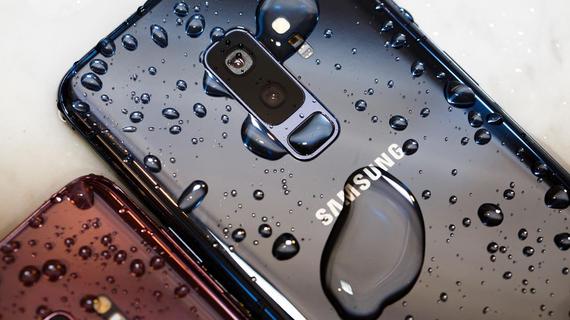 Samsung produces few of the best waterproof cellphones